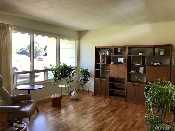 Property Photo:  1415 Seattle Ave  WA 98801 