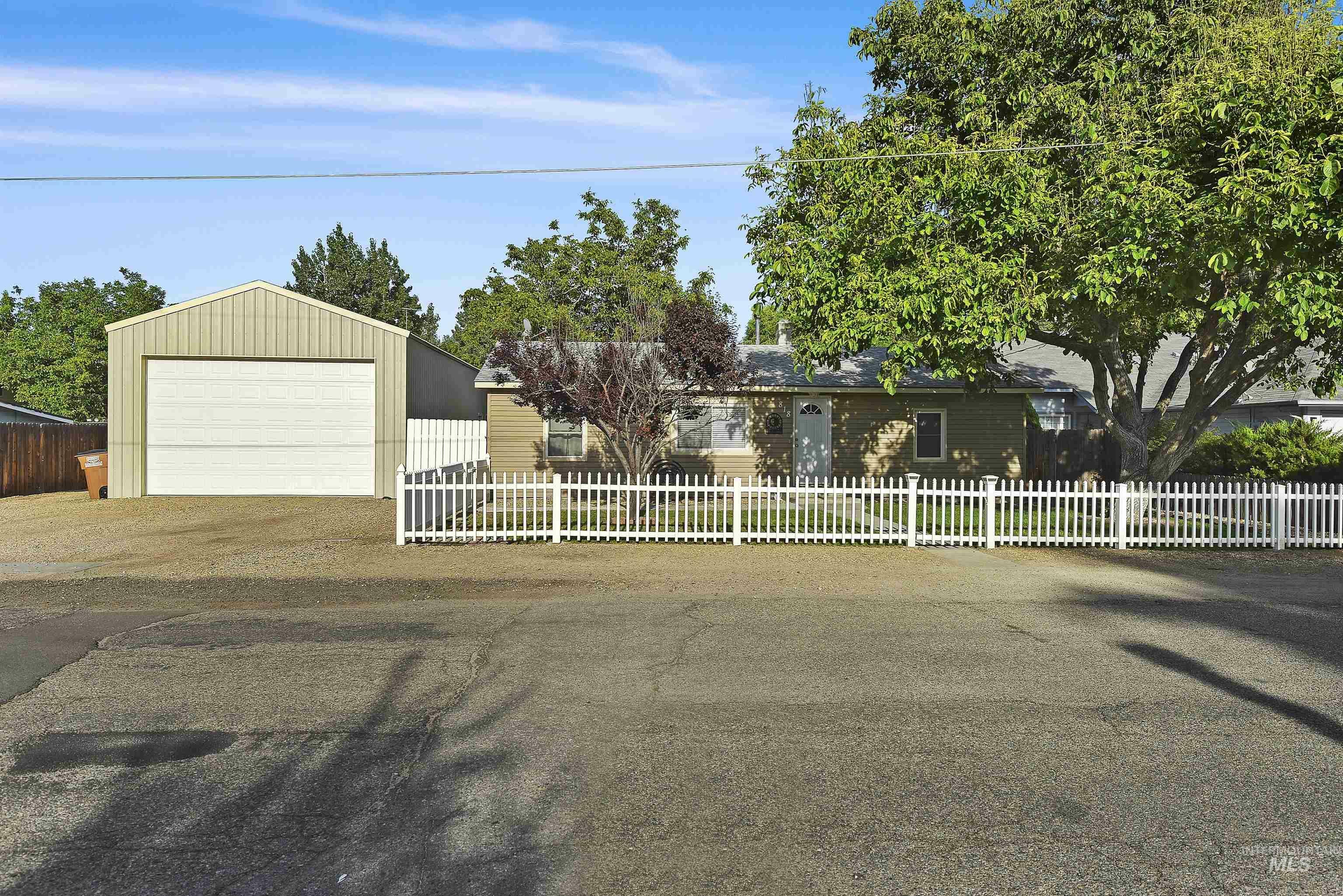 Property Photo:  818 S McKinley Ave  ID 83617 