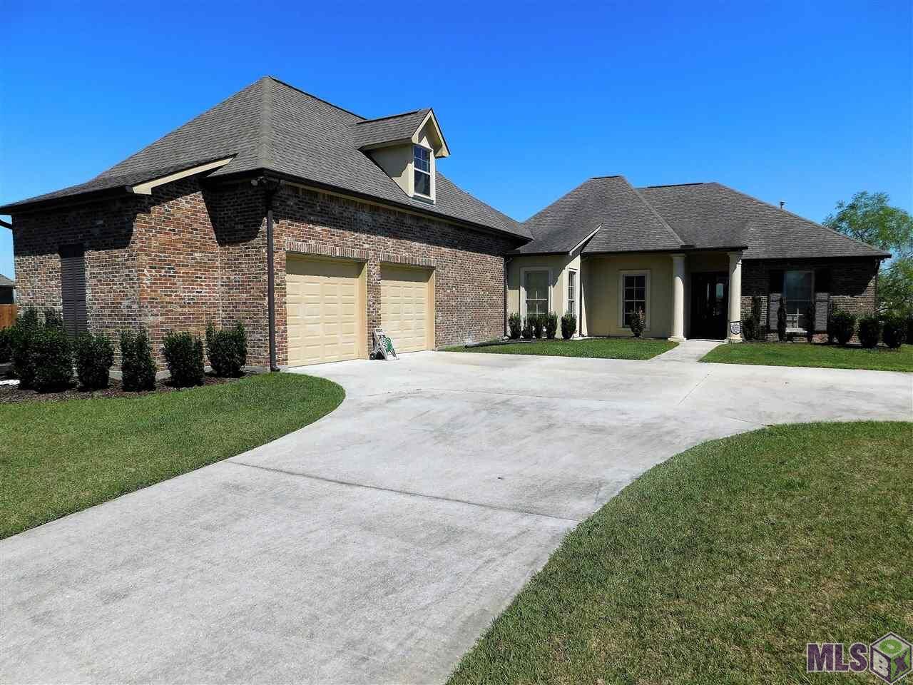 Property Photo:  42439 Greens View Dr  LA 70737 