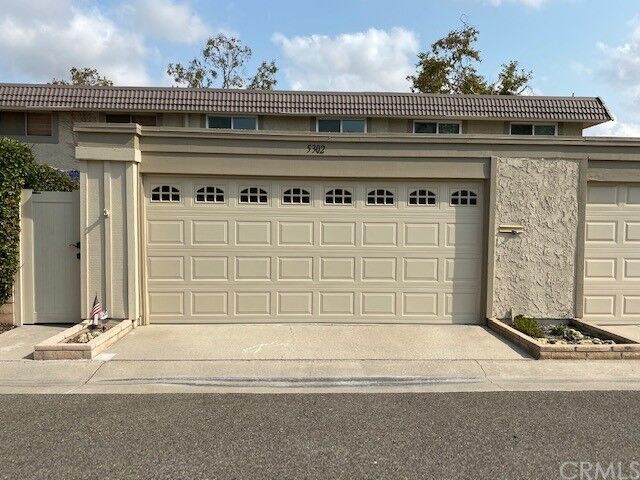 Property Photo: 5302 Tufton Street CA 92683