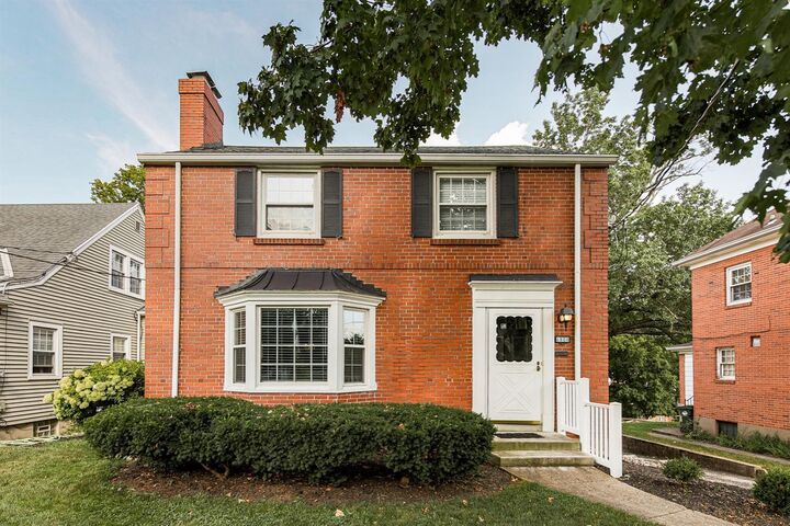 6800 Sampson Ln  Silverton OH 45236 photo