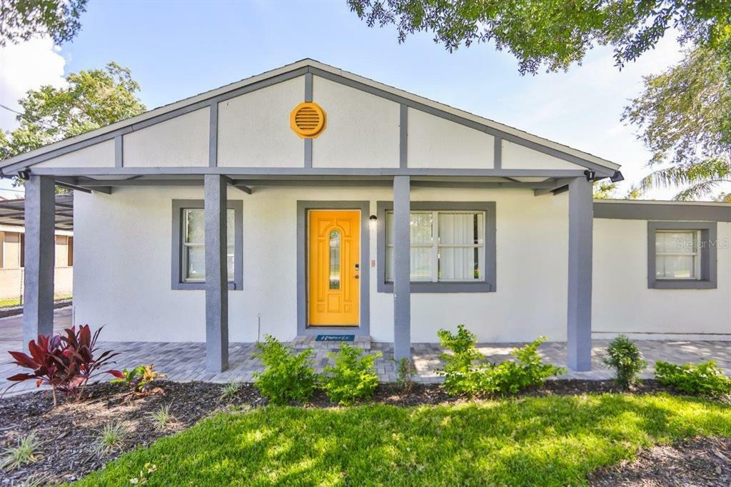 Property Photo:  3014 W Van Buren Drive  FL 33611 