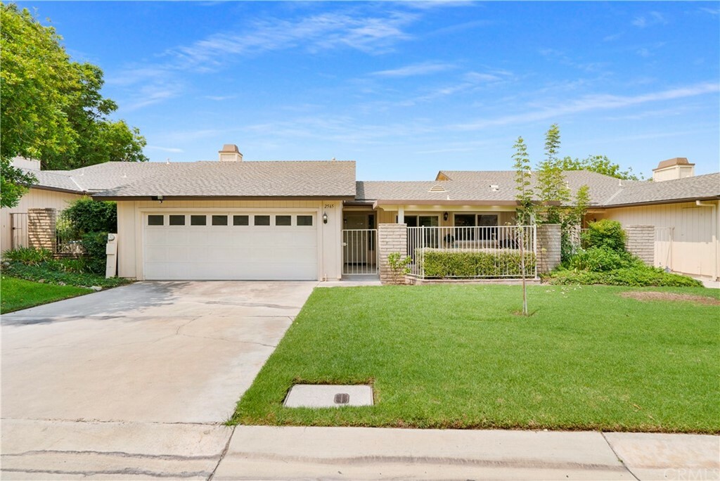 Property Photo: 2565 Laramie Road CA 92506