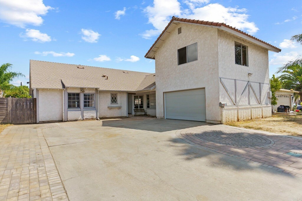 Property Photo:  2111 Wilson Place  CA 92027 