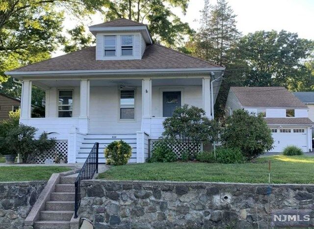 Property Photo:  439 Lincoln Avenue  NJ 07481 