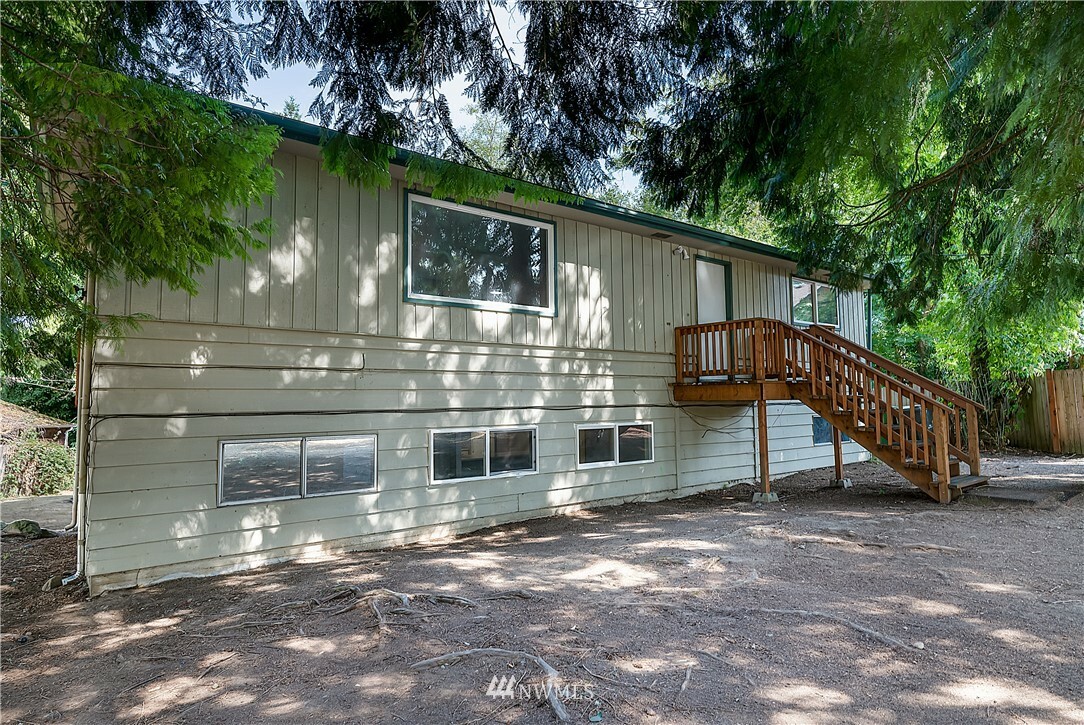 Property Photo:  111 203rd Place SW  WA 98036 