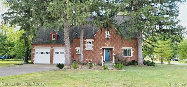 Property Photo: 3985 Ravenswood Road MI 48040