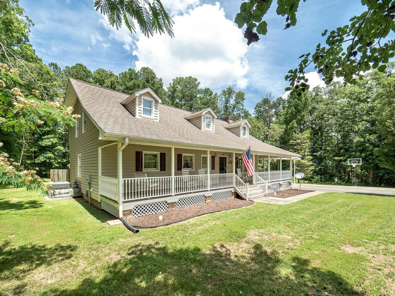 Property Photo:  117 E G Street  NC 27509 