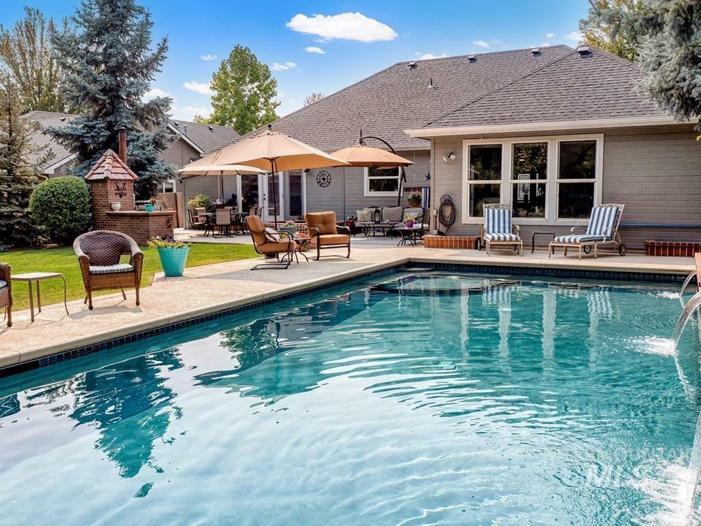 1690 N Prestwick Way  Eagle ID 83616 photo