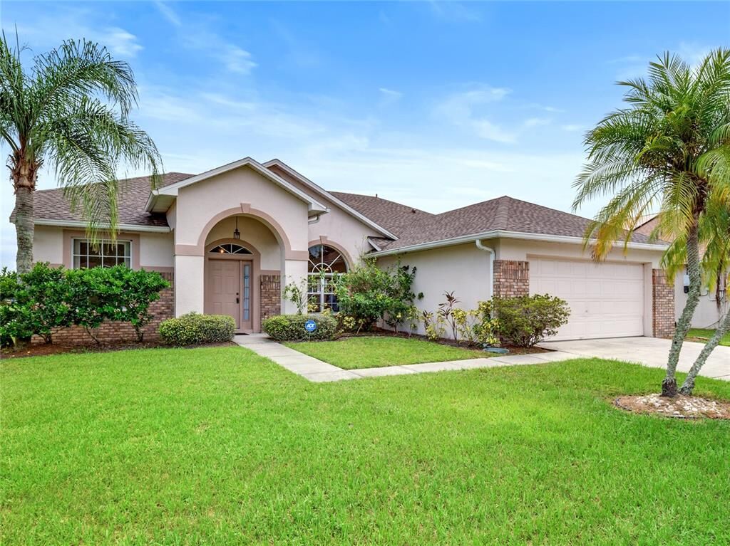 Property Photo: 2438 Winfield Drive FL 34743