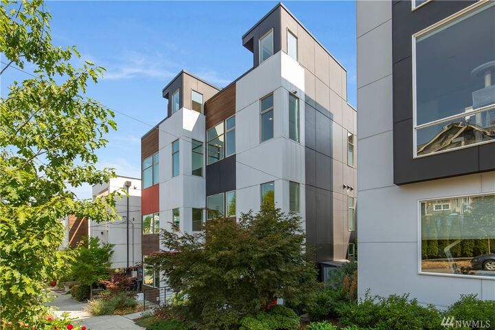 1716 27th Ave A  Seattle WA 98122 photo