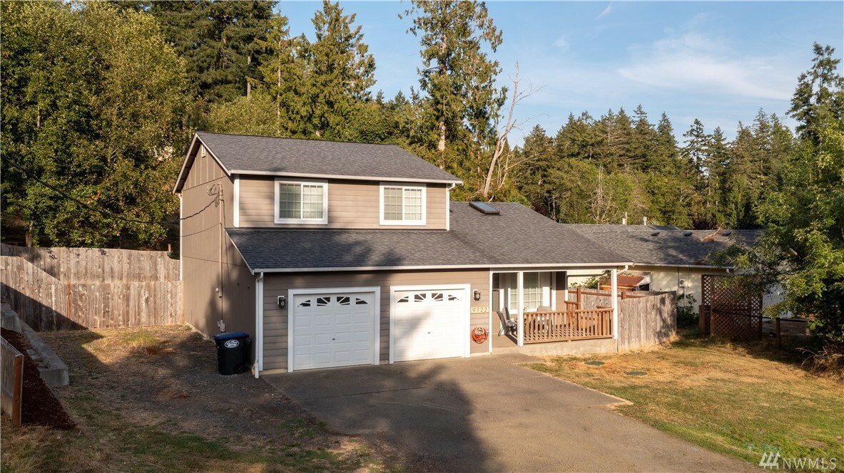 Property Photo:  9722 Overlook Dr NW  WA 98502 