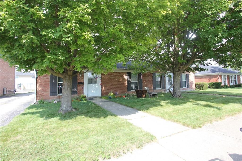 Property Photo: 533 Thoma Place OH 45377