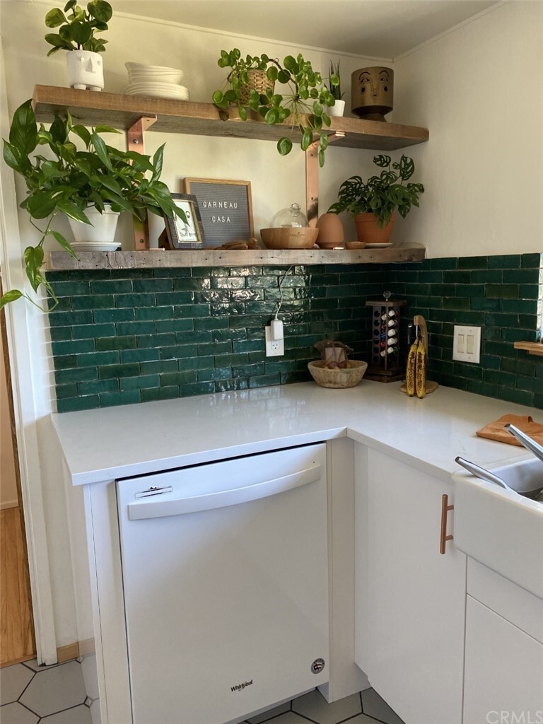 Property Photo:  341 E 13th Street  CA 91786 