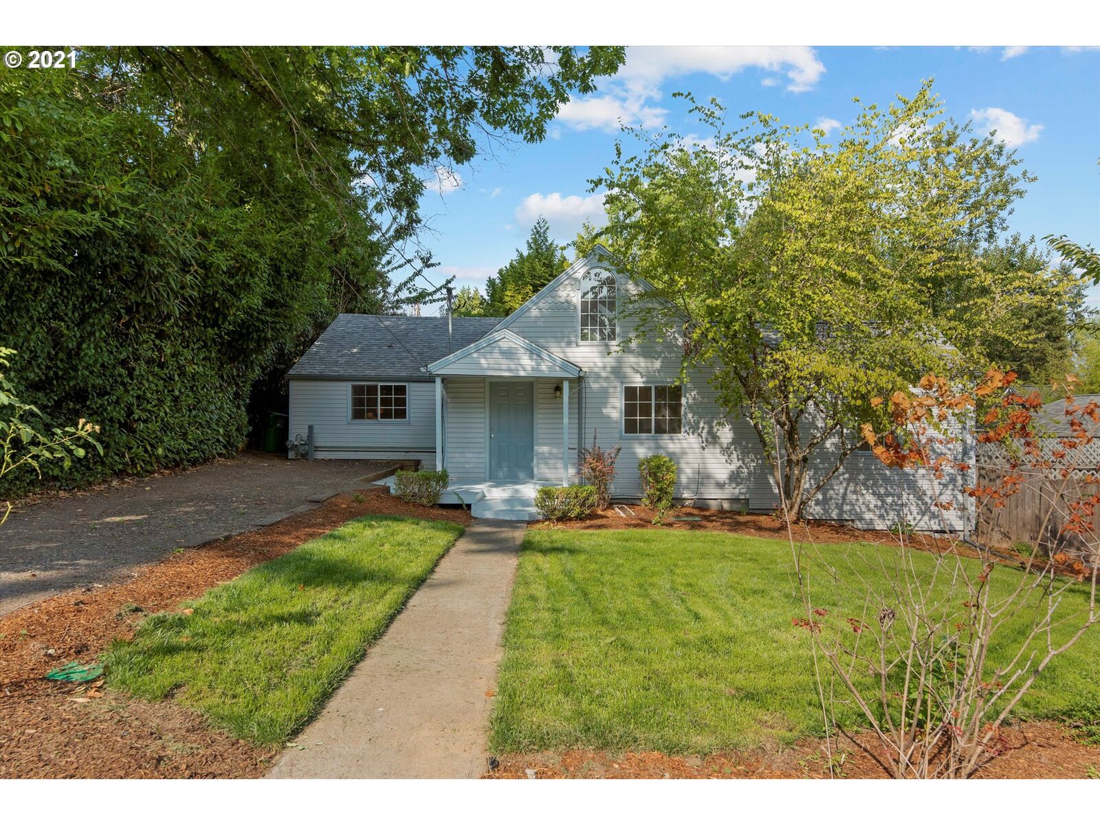 Property Photo:  9271 SW Brier Pl  OR 97219 