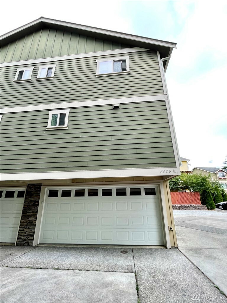 Property Photo:  10106 4th Ave NW A  WA 98177 