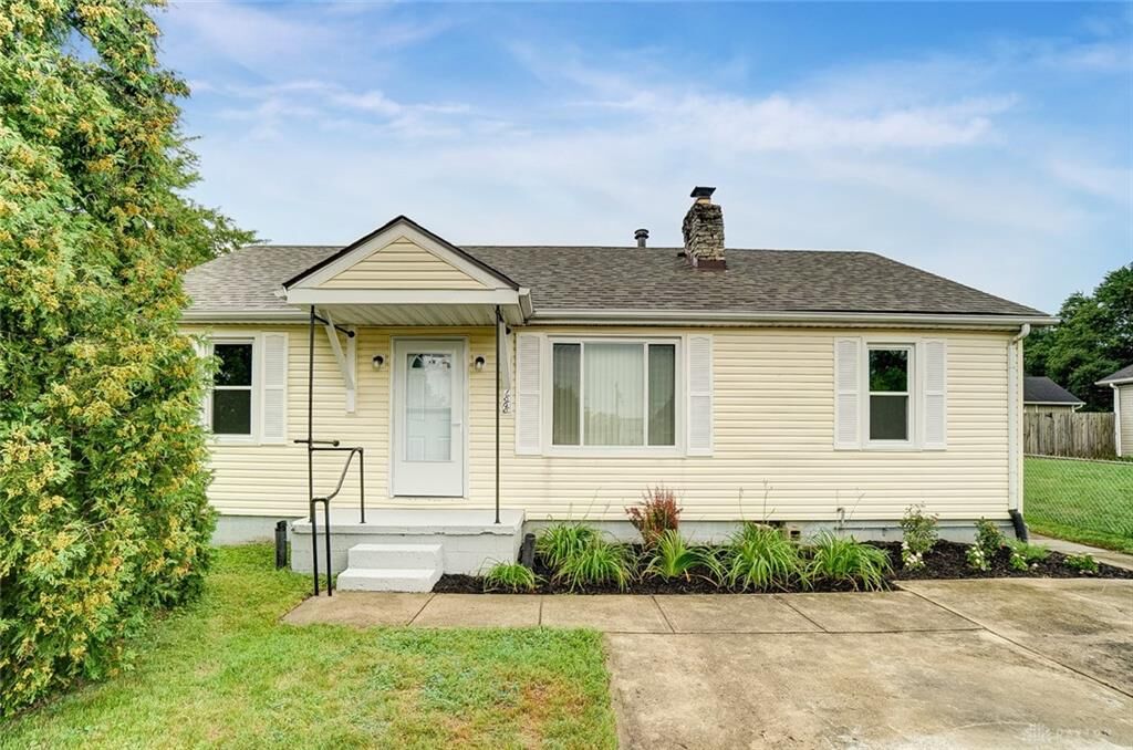 Property Photo: 1868 North Boulevard OH 45324