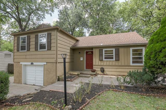 Property Photo:  7052 Roe Avenue  KS 66208 