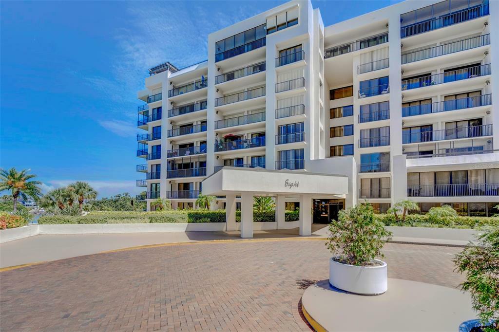Property Photo: 8 Belleview Boulevard 705 FL 33756