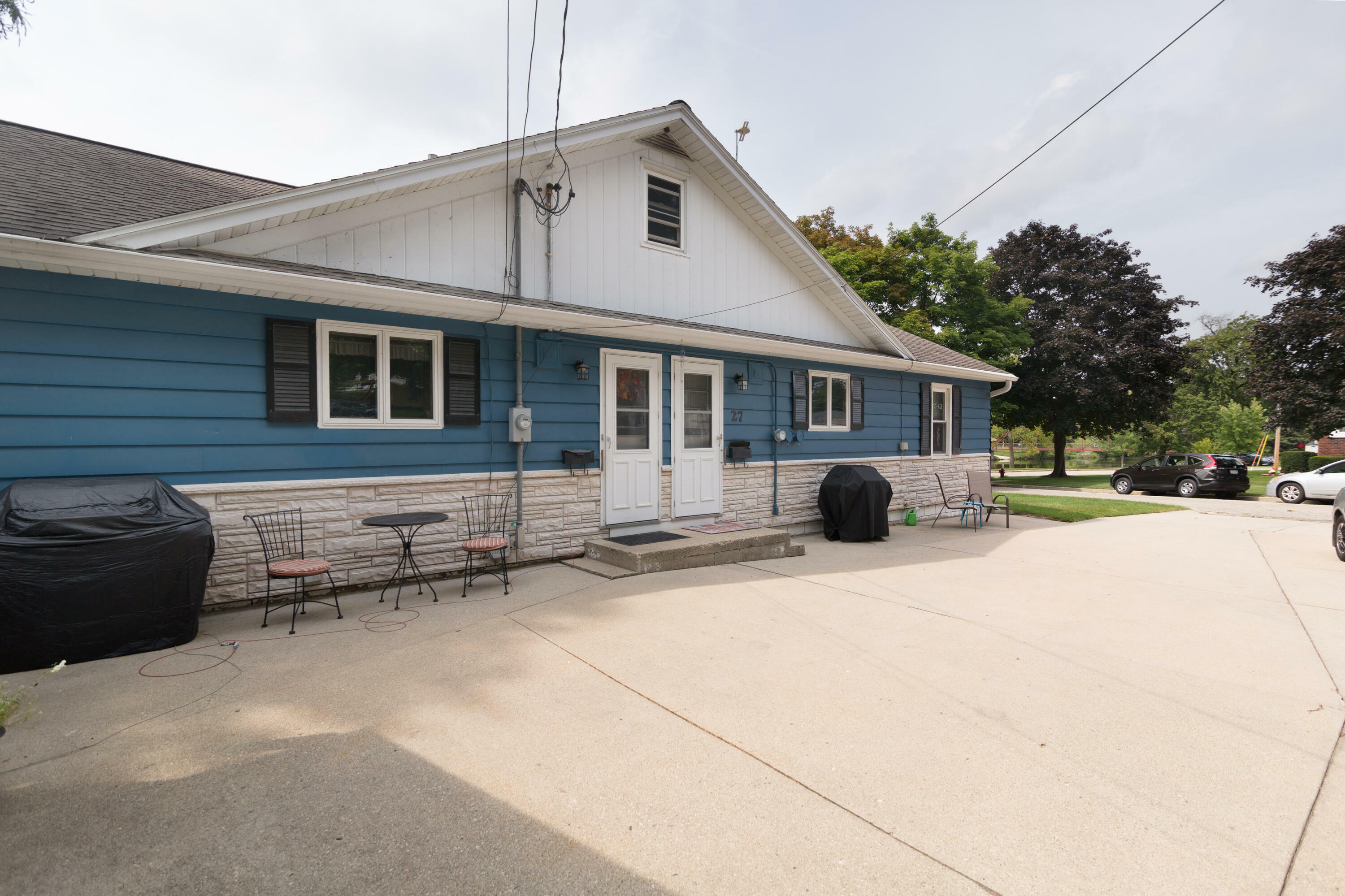 Property Photo: 27 Burchard Ave WI 53050