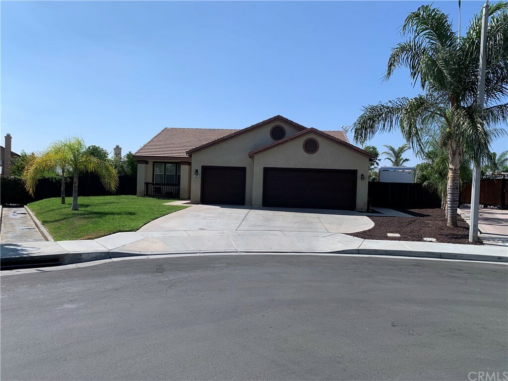 Property Photo: 295 Galley Court CA 92583