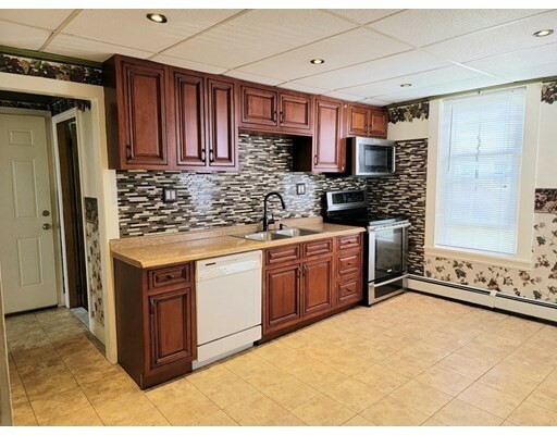 Property Photo: 11 Henchman St MA 01605