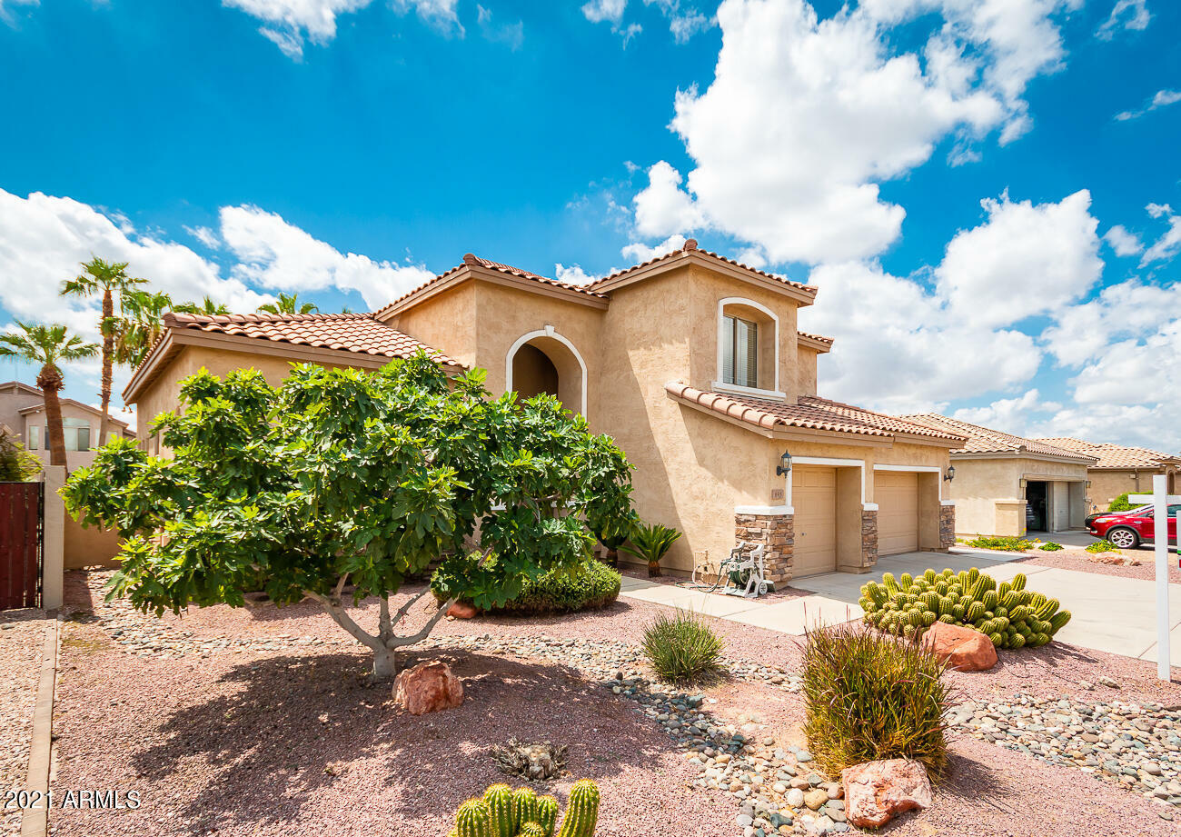 Property Photo:  693 W Raven Drive  AZ 85286 