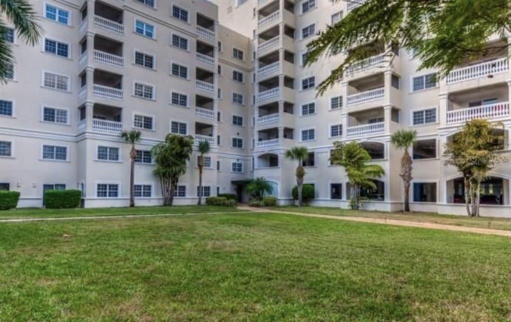 Property Photo: 3730 Cadbury Circle 614 FL 34293