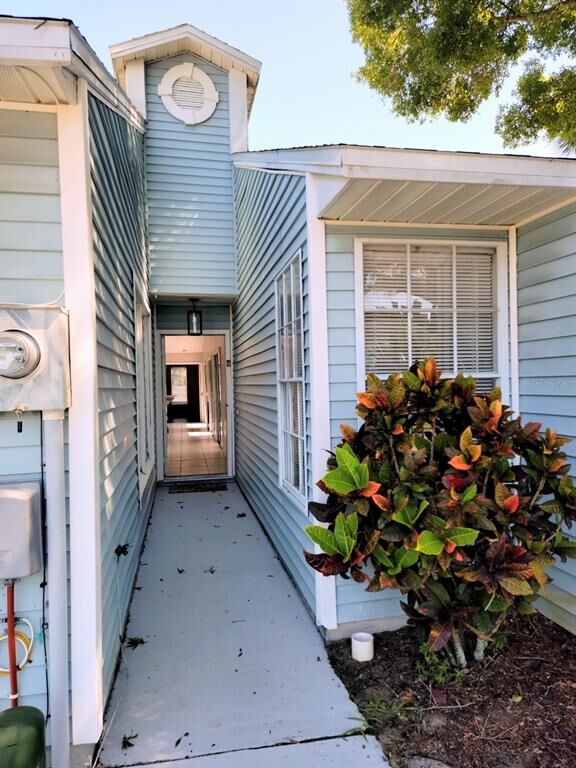 Property Photo:  