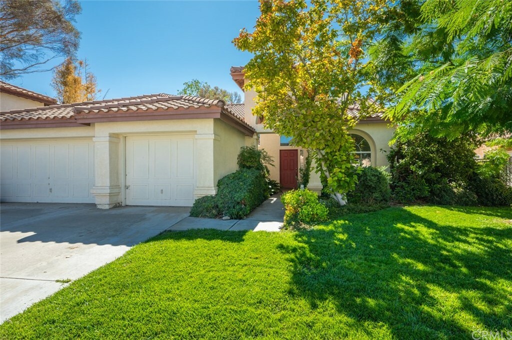 Property Photo:  1430 Capri Lane  CA 92583 