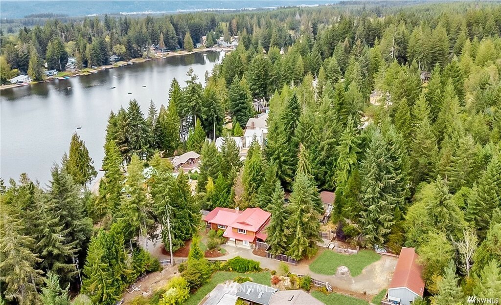 Property Photo:  890 E Trails End Drive  WA 98528 