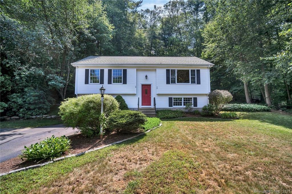 Property Photo:  29 Pinelock Drive  CT 06335 