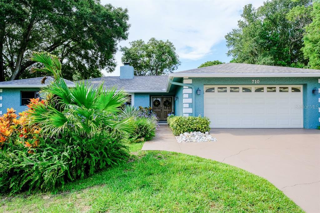 Property Photo:  710 Rolling Hills Drive  FL 34683 