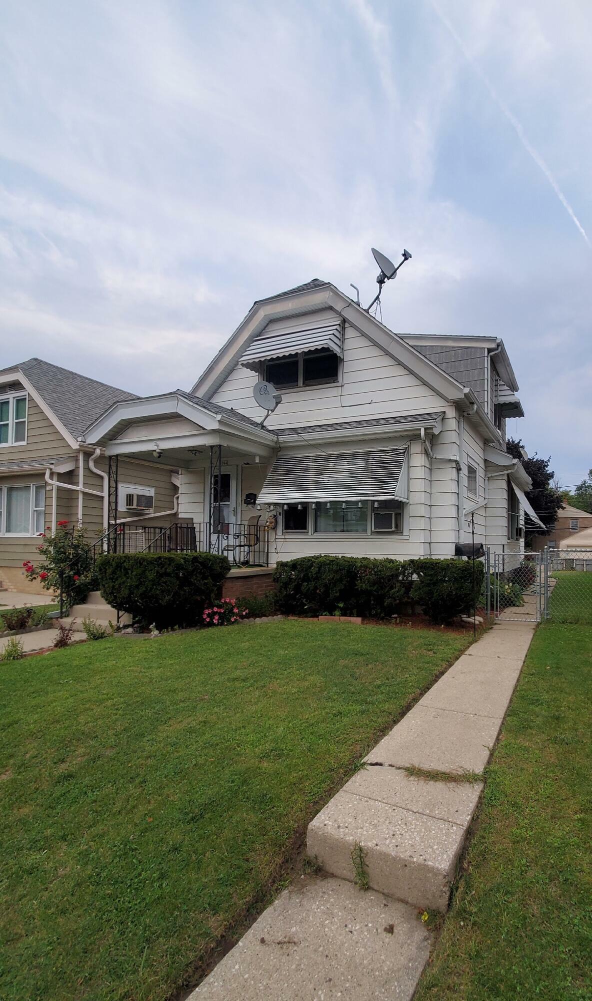 Property Photo: 3044 S 7th St WI 53215