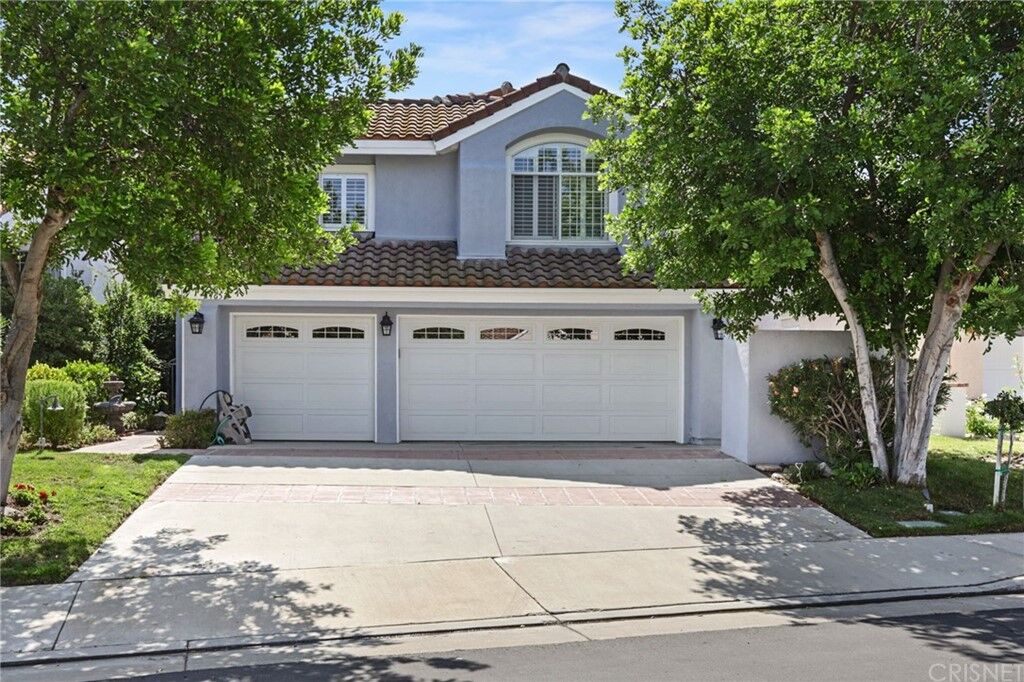 Property Photo:  24652 Vista Cerritos  CA 91302 
