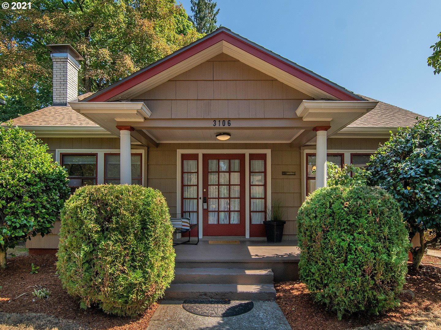 Property Photo: 3106 NE 59th Ave OR 97213