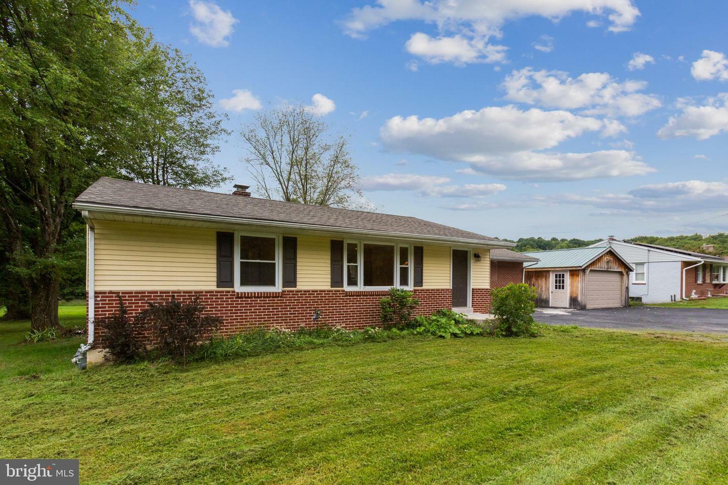 Property Photo: 4410 Garnet Mine Road PA 19061