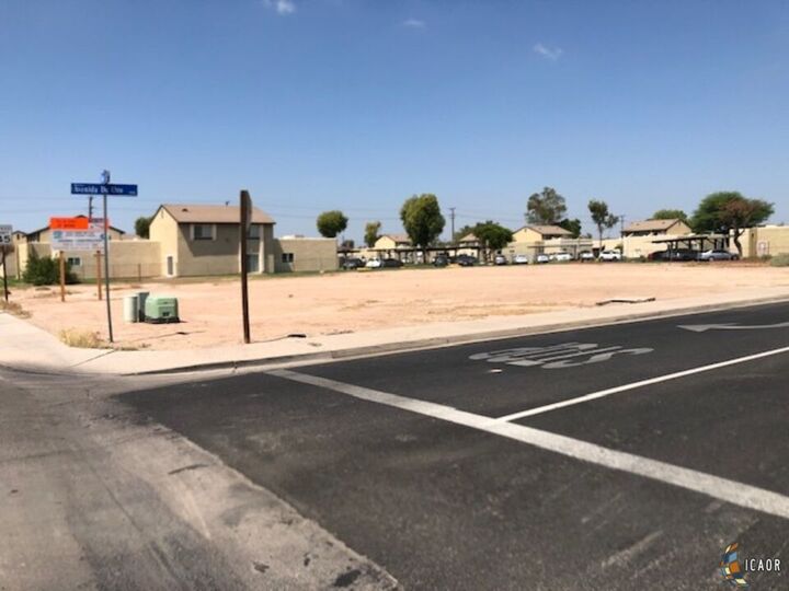 0   Avenida De Oro  Calexico CA 92231 photo