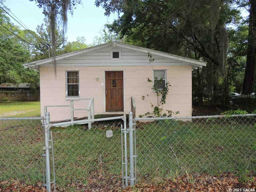 Property Photo:  1756 NE 8th Avenue  FL 32641 