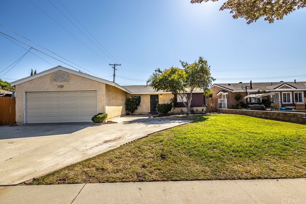 Property Photo:  10312 Greta Avenue  CA 90620 