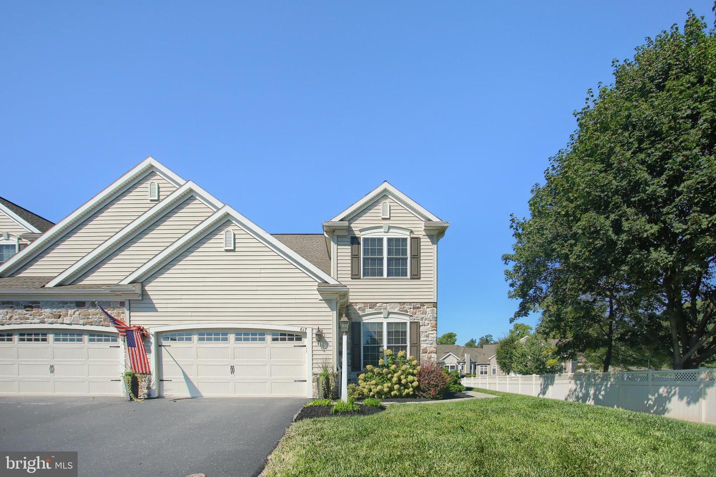 Property Photo: 617 Poppy Circle PA 17050