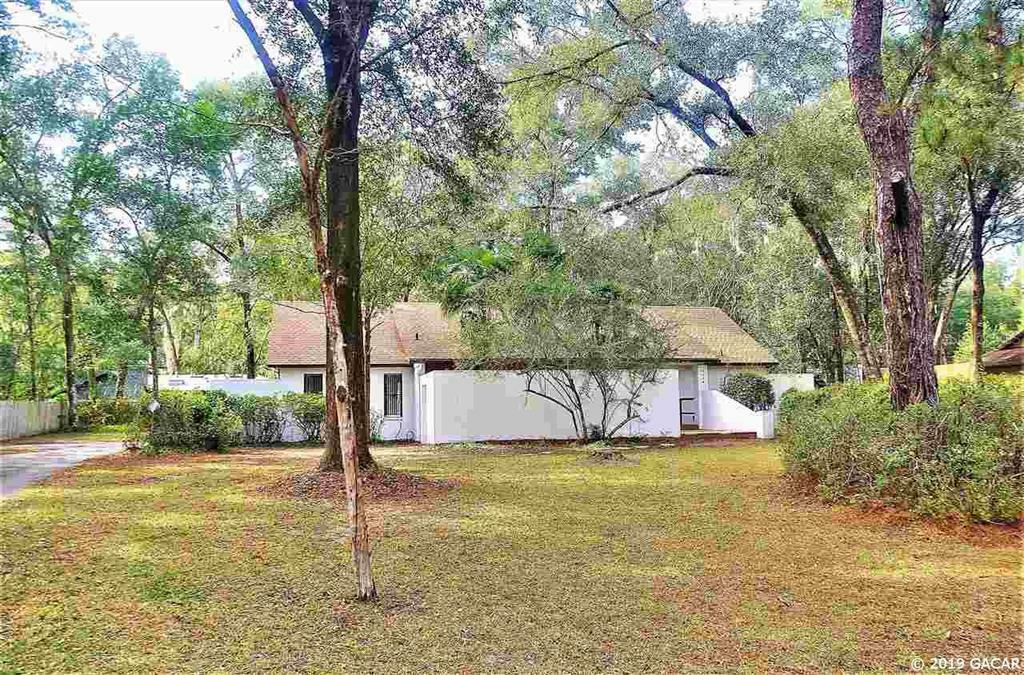 Property Photo:  2330 NW 38th Street  FL 32605 