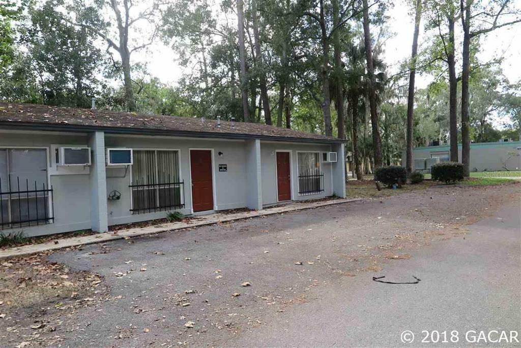 Property Photo:  409 NE 11th Street 1-14  FL 32601 