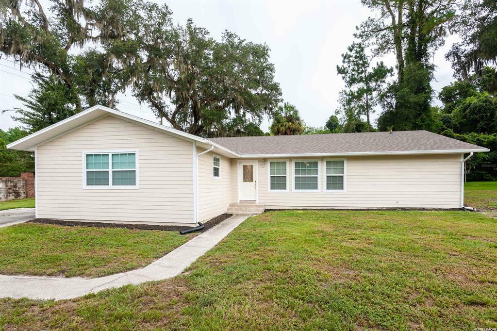 Property Photo:  5455 SW 35th Way  FL 32608 