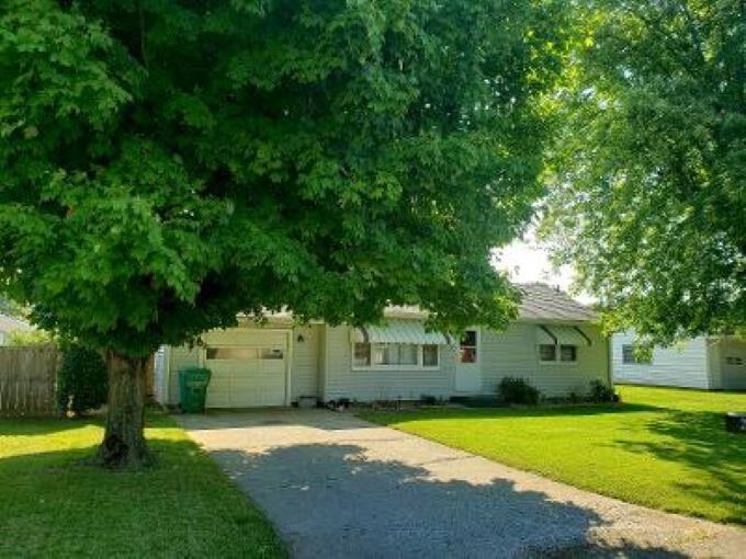 Property Photo: 1910 Rex Court IN 47362