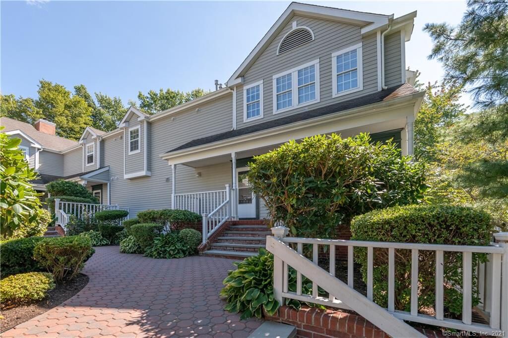 Property Photo:  225 Mayfield Drive 225  CT 06611 