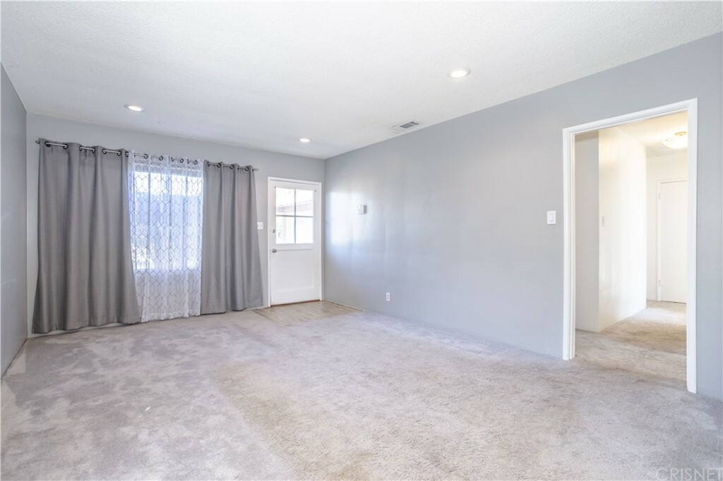 Property Photo:  10336 Hillview Avenue  CA 91311 