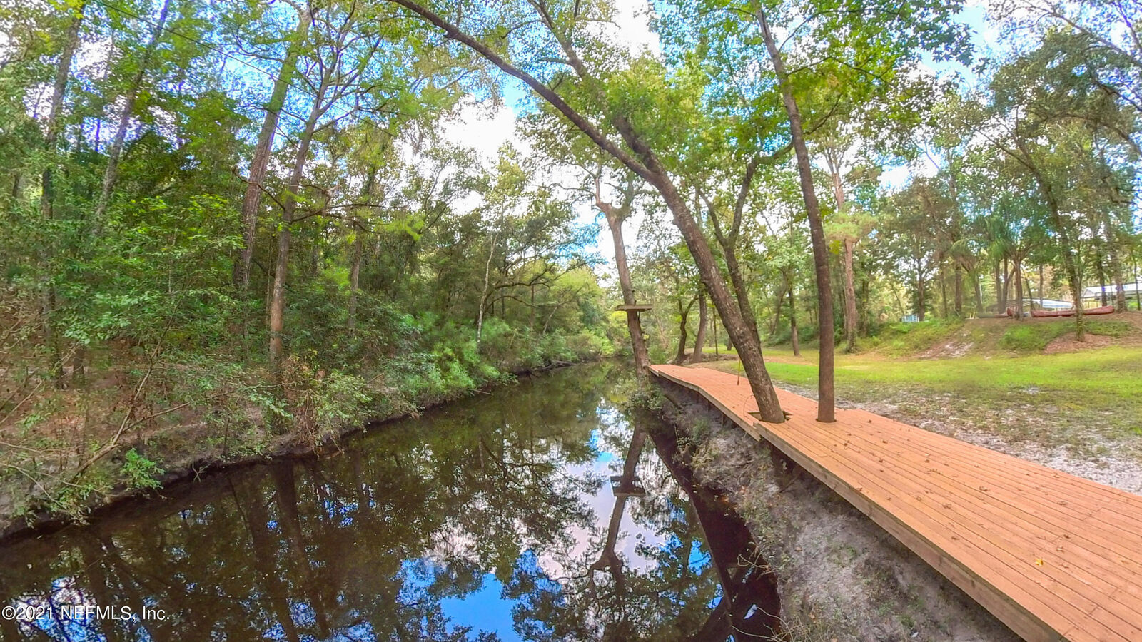 Property Photo: 3900 Skipper Drive FL 32068