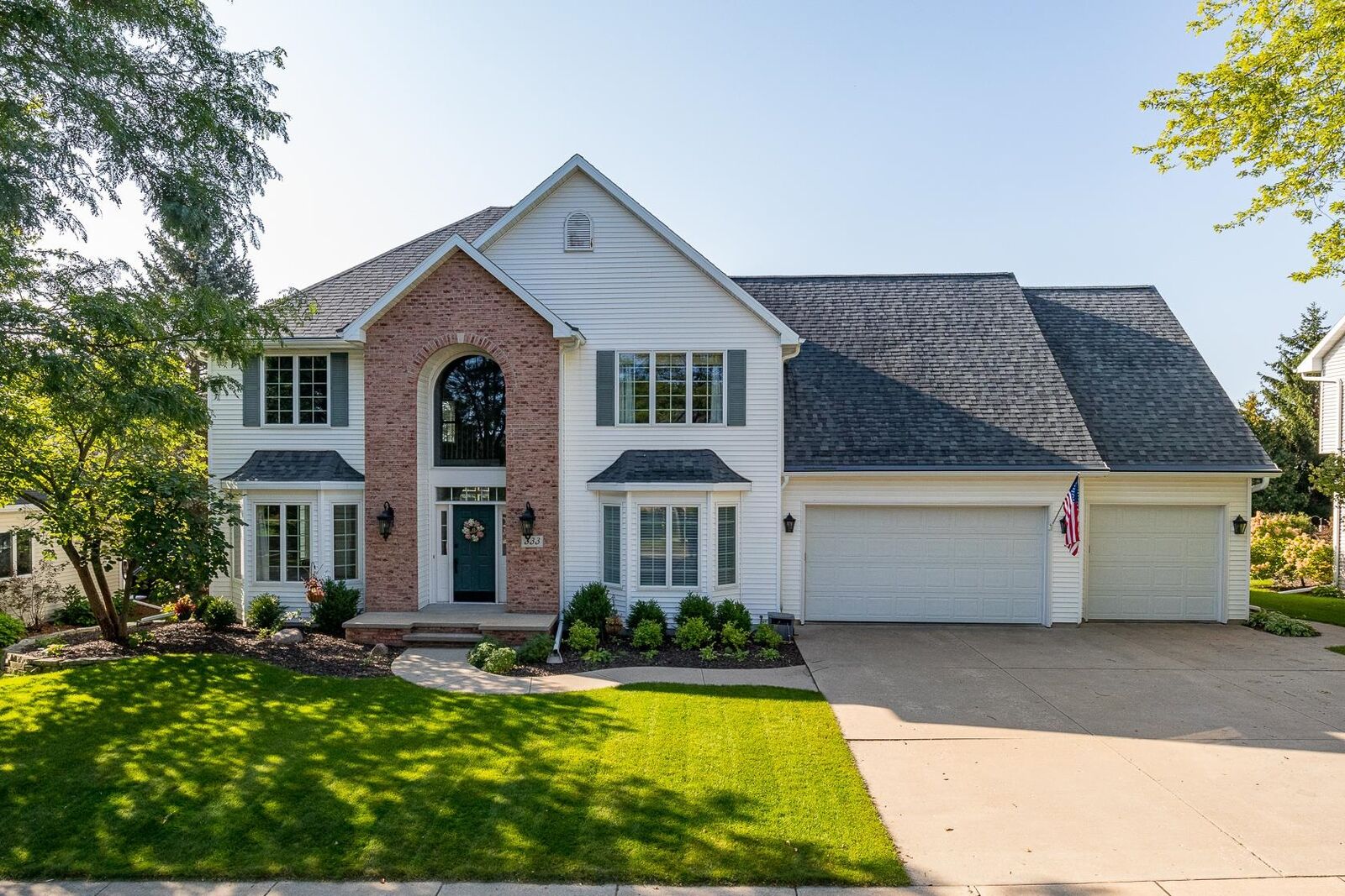 Property Photo:  333 E Haddonstone Drive  WI 54913 