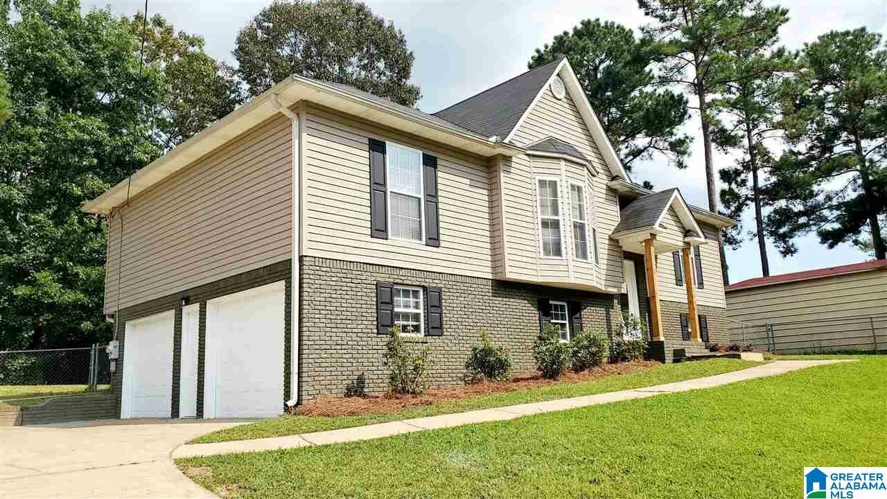 Property Photo:  186 Colonial Lane  AL 35120 